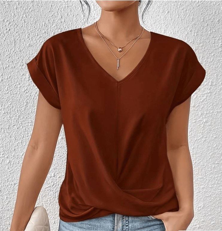Luna | Tummy Tucking V-neck top