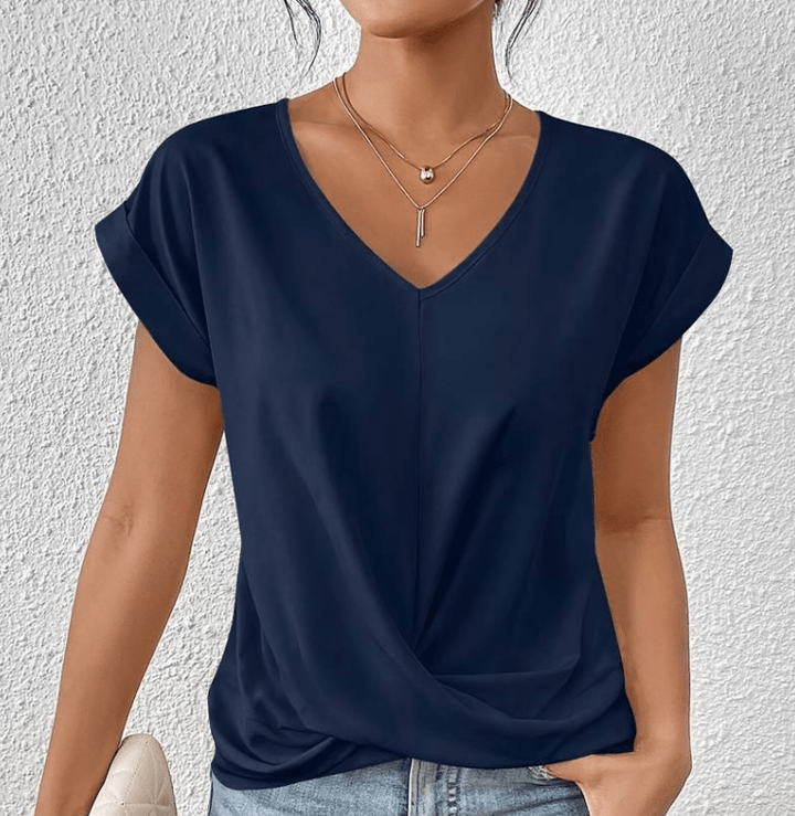 Luna | Tummy Tucking V-neck top